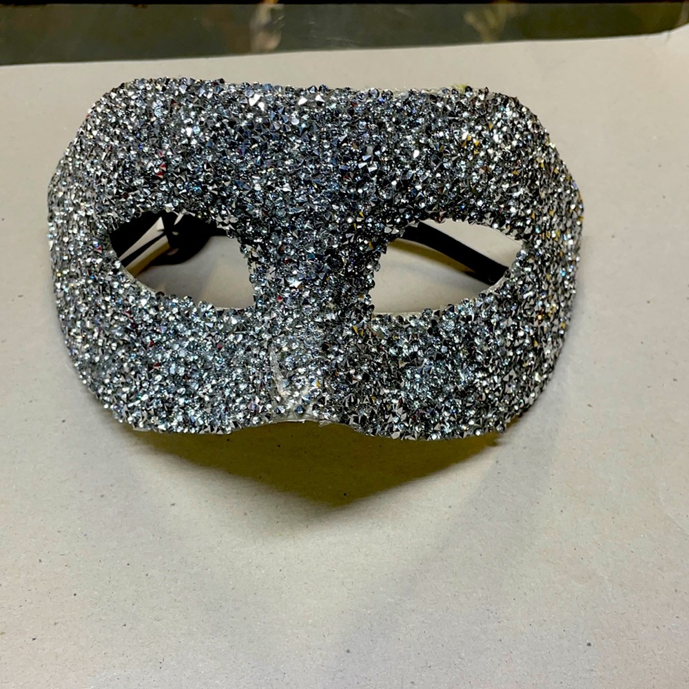 Masquerade Mask… cute for a Quinceañera!